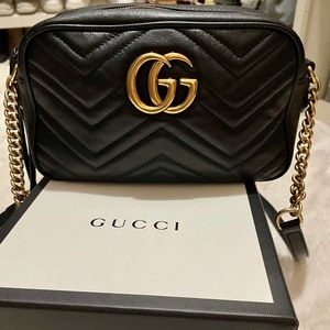 GG Marmont Small Matelasse Shoulder Bag